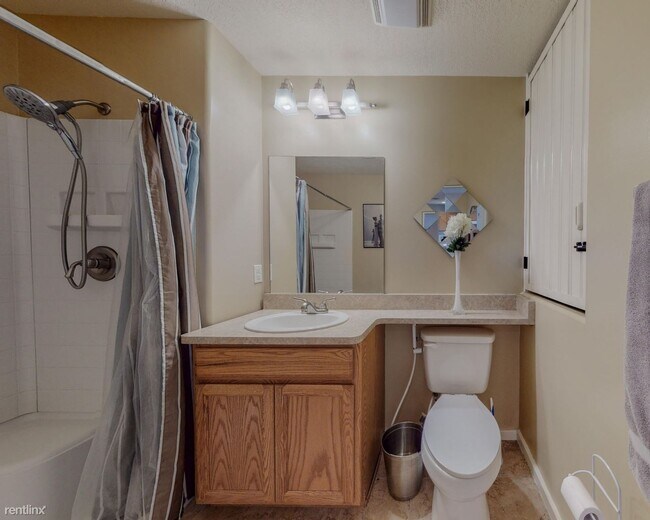 Building Photo - 2 br, 2 bath Condo - 500 Rodeo Rd Apt 520