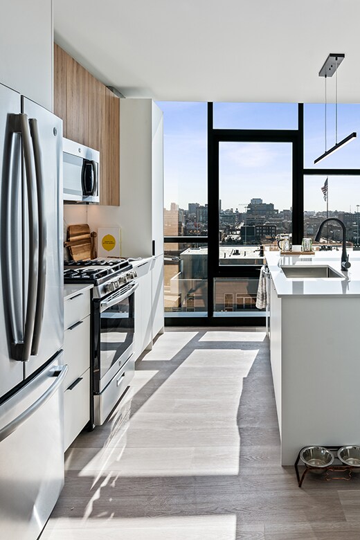 Foto del edificio - 700 N Milwaukee Ave