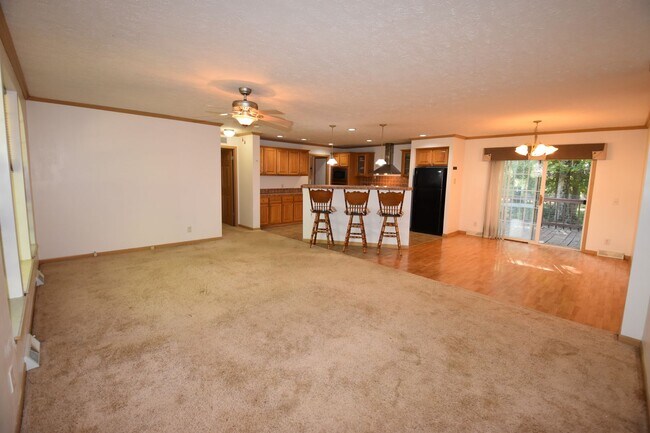 Foto del edificio - Country Home Available in Greenfield