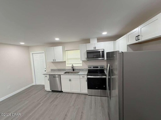 Foto del edificio - 208 Kraft Ave