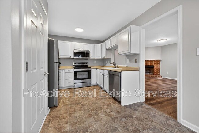 Foto del edificio - 3400 Cricket Hollow Ln