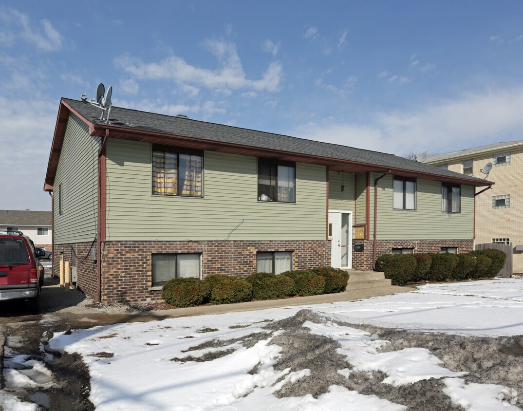 Primary Photo - 1040 S York Rd