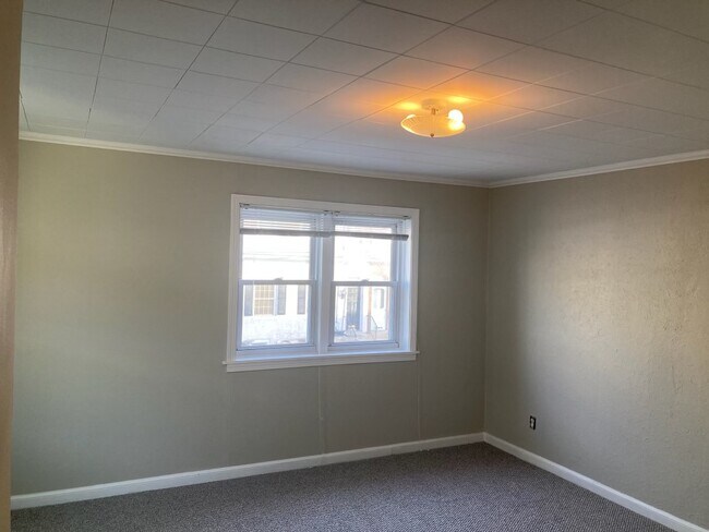 Sunny one bedroom - 225 E Hector St