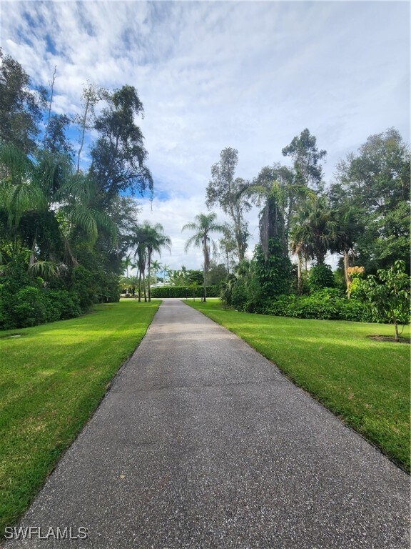 Foto del edificio - 5930 Spanish Oaks Ln