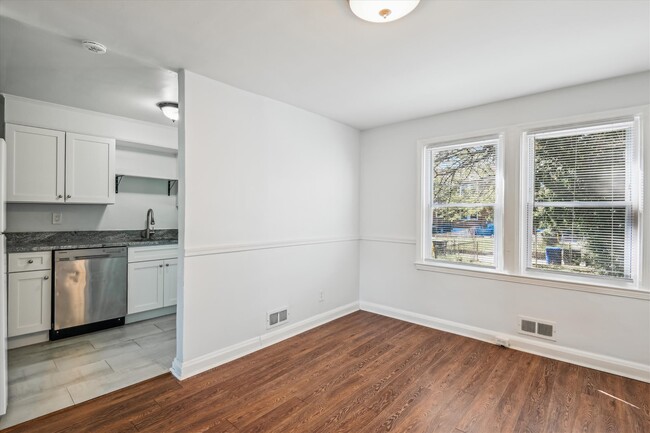 Building Photo - 3627 Elmora Ave