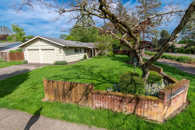 Building Photo - 6970 SW Oakwood Dr
