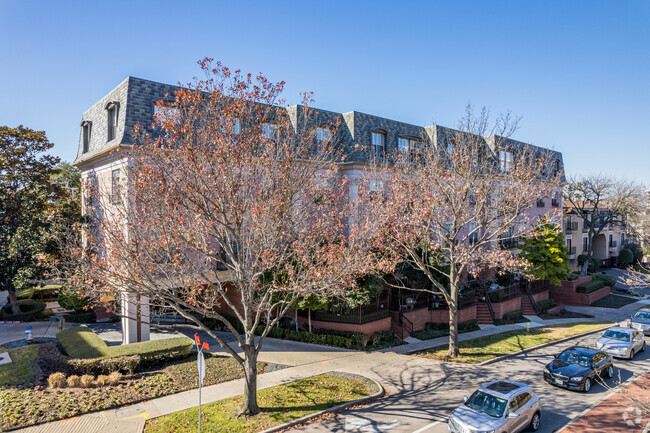 Building Photo - The Grand at Turtle Creek Condominiums