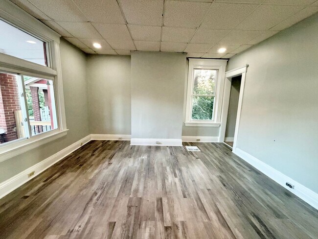 Foto del edificio - 3648 Brooks Ave