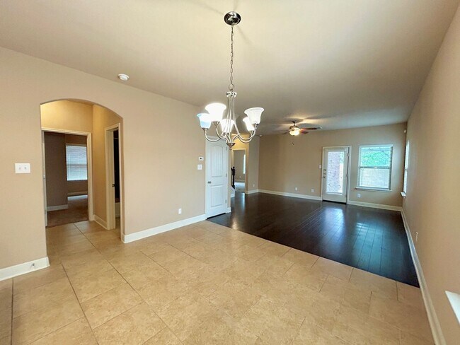 Foto del edificio - Beautiful 4 bd 3 ba Home in Stillwater Ranch!