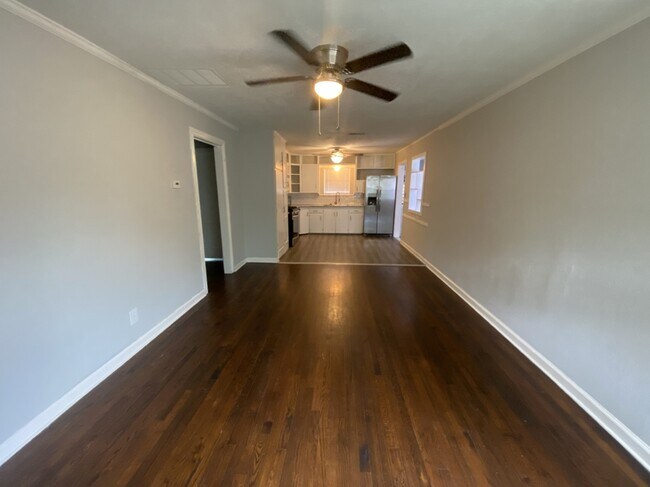 Foto del edificio - 6932 E 5th Pl