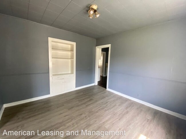 Building Photo - 2 br, 1 bath House - 421 Sunset Blvd