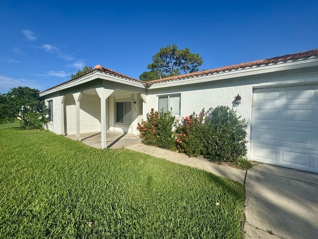 Building Photo - 5225 Wildflower Rd