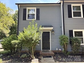 Building Photo - 1724 Village Lake Dr