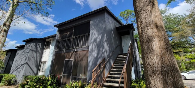 Second Floord, 2 bedroom 1 Bath Condo in A... - Second Floord, 2 bedroom 1 Bath Condo in A...