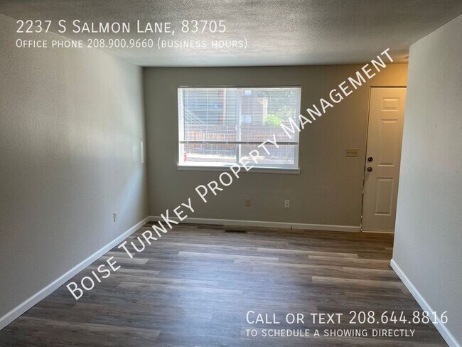 Foto del edificio - 2237 S Salmon Ln