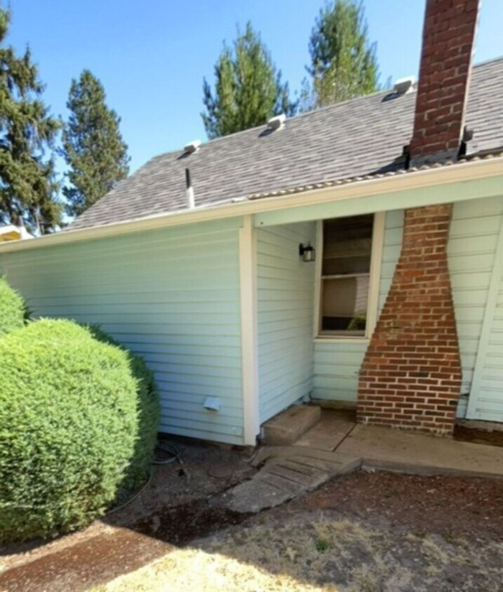 Foto principal - SMALL COTTAGE LIKE HOME IN DESIRABLE WEST ...