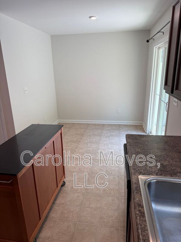 Foto del edificio - 126A Fernside Ct