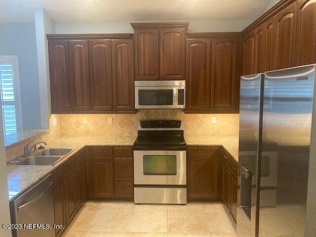 Foto del edificio - 1276 Stonehedge Trail Ln