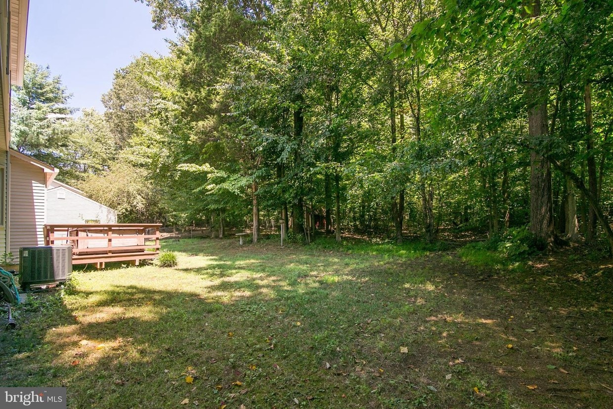 Primary Photo - 232 Vine Pl