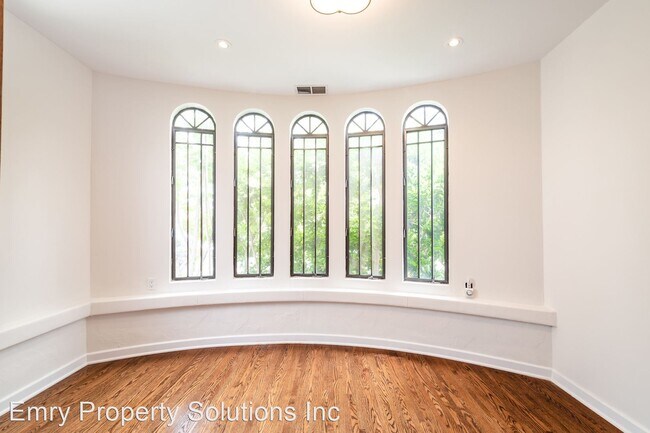 Foto del edificio - 6 br, 5 bath House - 1949 N Catalina St. L...