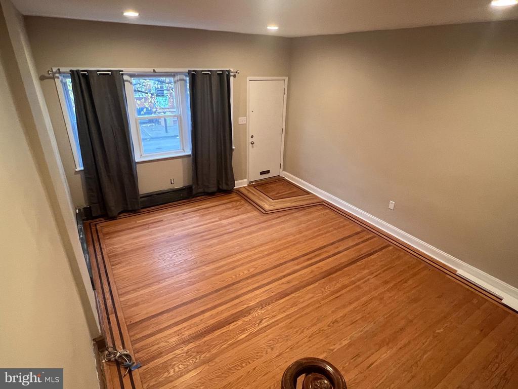 Foto principal - 3215 Salmon St