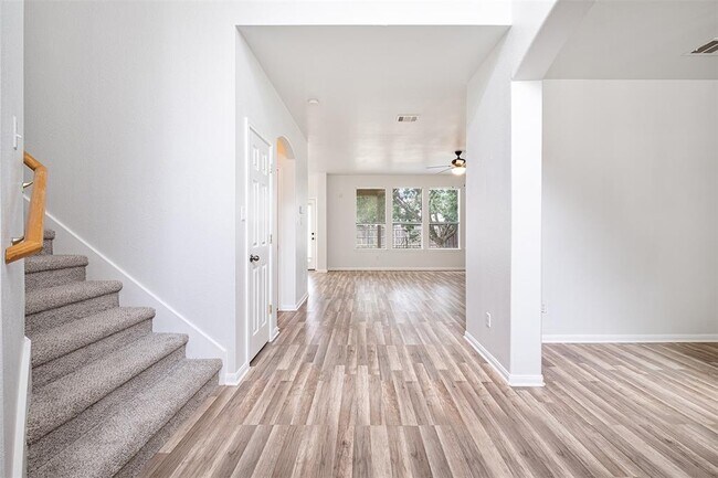 Building Photo - 4101 Bandice Ln