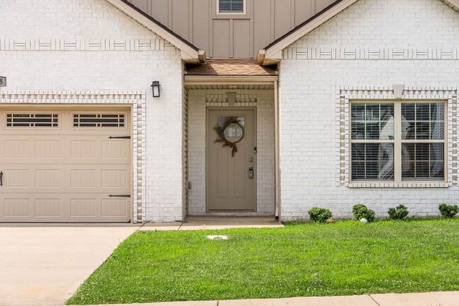 Building Photo - 1398 Citadel Dr