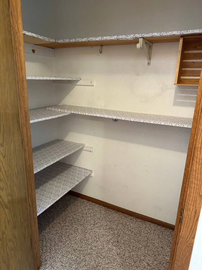 Large pantry - 2201 Kennedy Ave