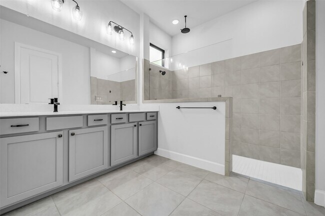 Photo - 1535 Park Path Dr House