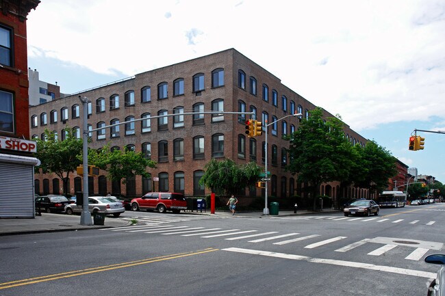 Building Photo - Ansonia Court