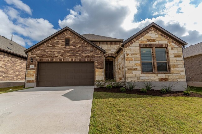 Building Photo - Luxurious Newer Construction 3-Bedroom Hom...