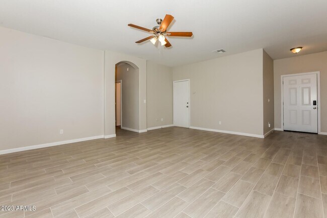 Building Photo - 10404 E Baltimore Cir