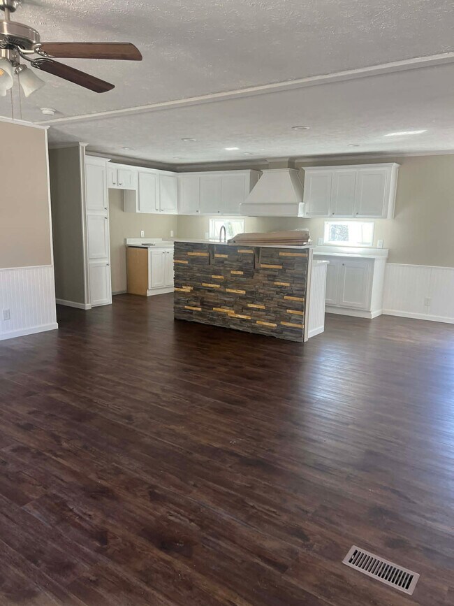 Foto del edificio - 1103 Co Rd 25