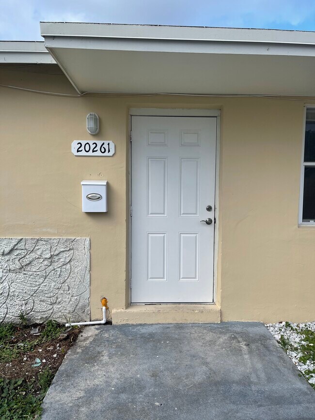 Building Photo - 20261 SW 110th Ct