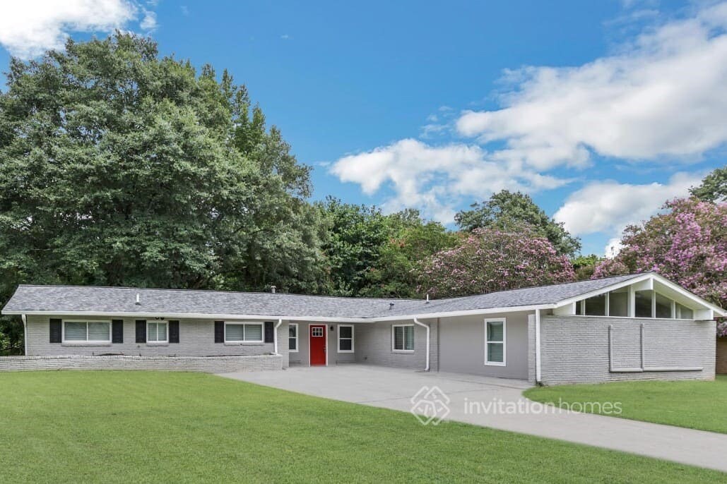Primary Photo - 2557 Kings Park Cir