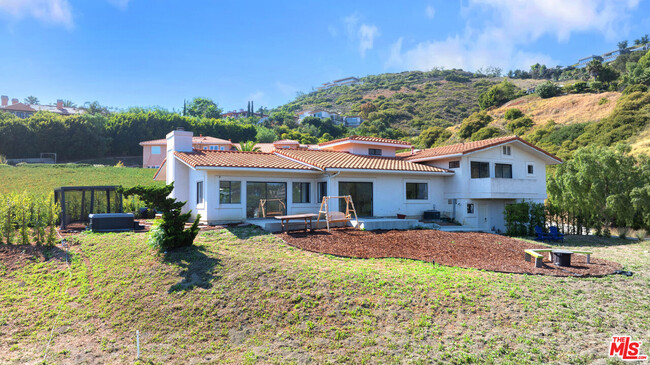 Building Photo - 6405 Sycamore Meadows Dr