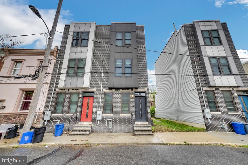 Primary Photo - 535 Morse St