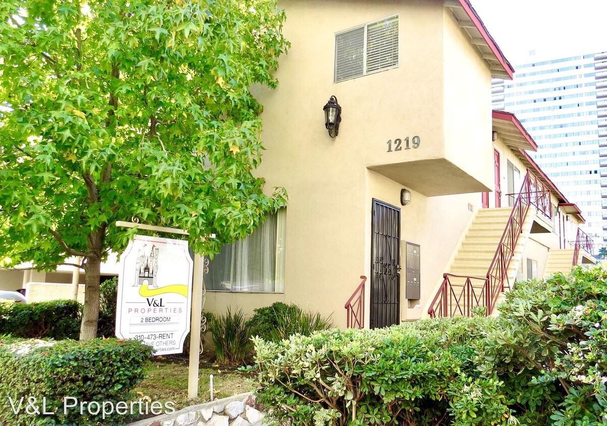 Foto principal - 1219 Barry Ave