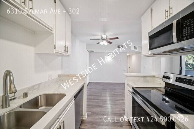 Foto del edificio - 6310 Sylmar Ave