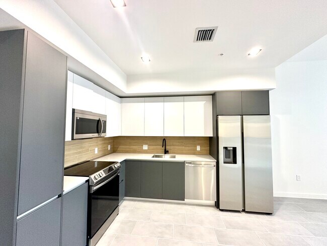 Foto del edificio - 142 NE 26th St