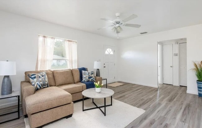 Photo - Housing Voucher Accepted: Charming 3-Bedro... House