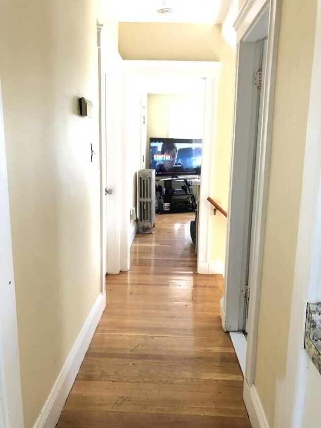 Building Photo - 5 bedroom in Brighton MA
