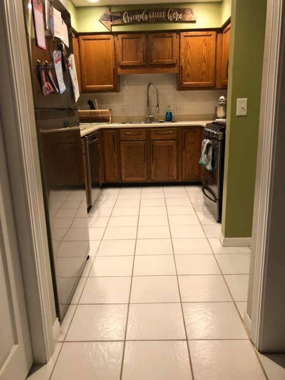 Building Photo - 1325 E Monroe St