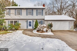 Building Photo - 517 Stockbridge Ct