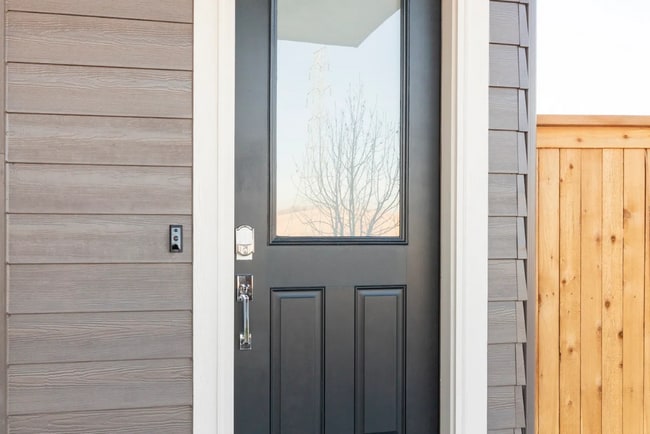 FRONT ENTRY , keyless - 6245 Hanover St