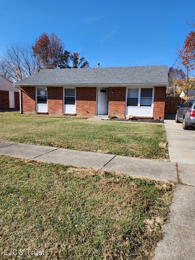 Foto del edificio - 3 br, 1 bath House - 5500 Riata Drive
