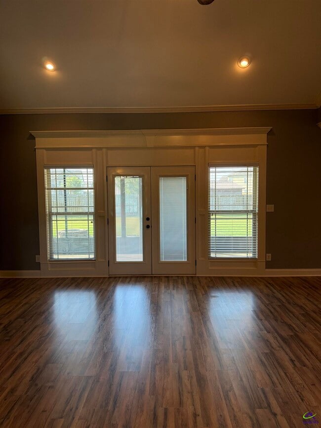Building Photo - 142 Addington Dr