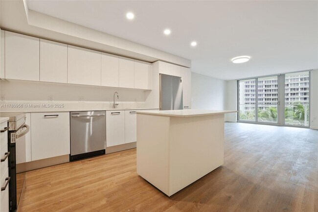 Foto del edificio - 1500 Bay Rd