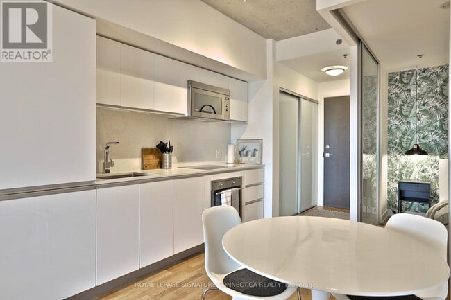 Building Photo - 20 Minowan Miikan Ln