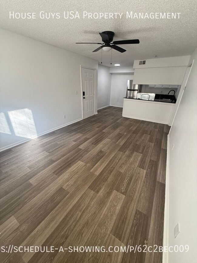 Building Photo - 9900 E 36th St S